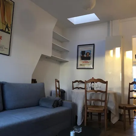 2 Pieces Sous Les Toits 6 Personnes Calme Lumineux Equipe * París